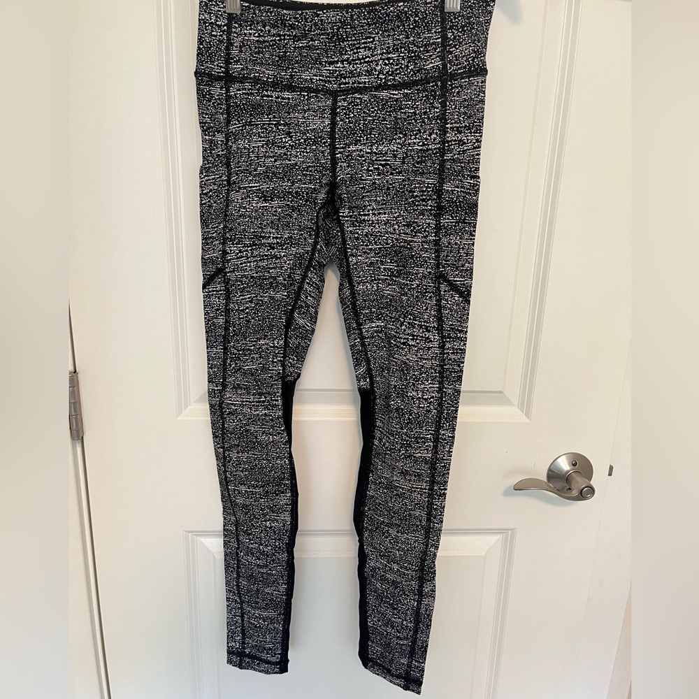 LULU LEMON RUNNING LEGGING SIZE 4